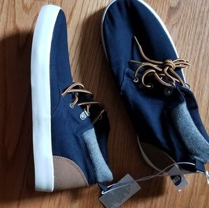 Boys Old Navy shoes
